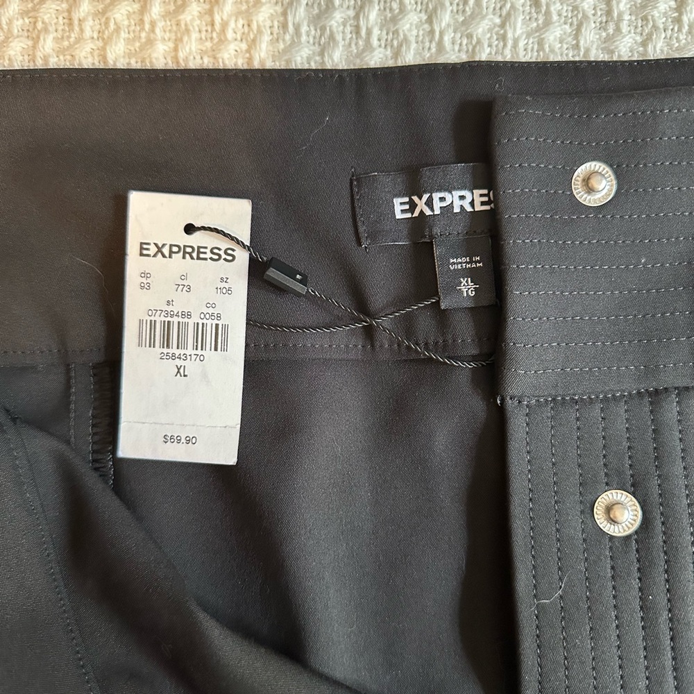 Express Black Button-Front Skirt - Picture 5 of 5